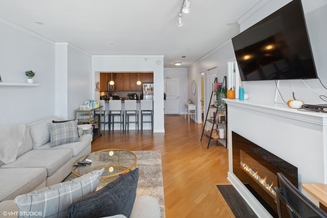 200 North Jefferson Street, Unit 1307 Chicago, IL 60661 - Photo 4 of 17
