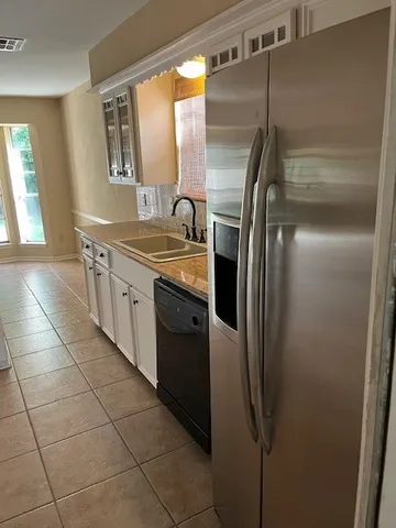 $2,100 | 13815 Ivymount Drive, Sugar Land, TX 77498