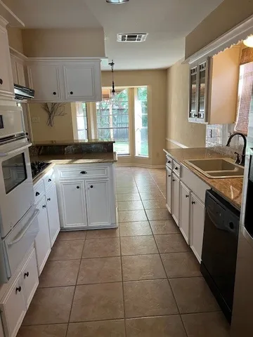 $2,100 | 13815 Ivymount Drive, Sugar Land, TX 77498