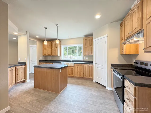 $419,950 | 31 Butterfly Lane, Pacific Beach, WA 98571