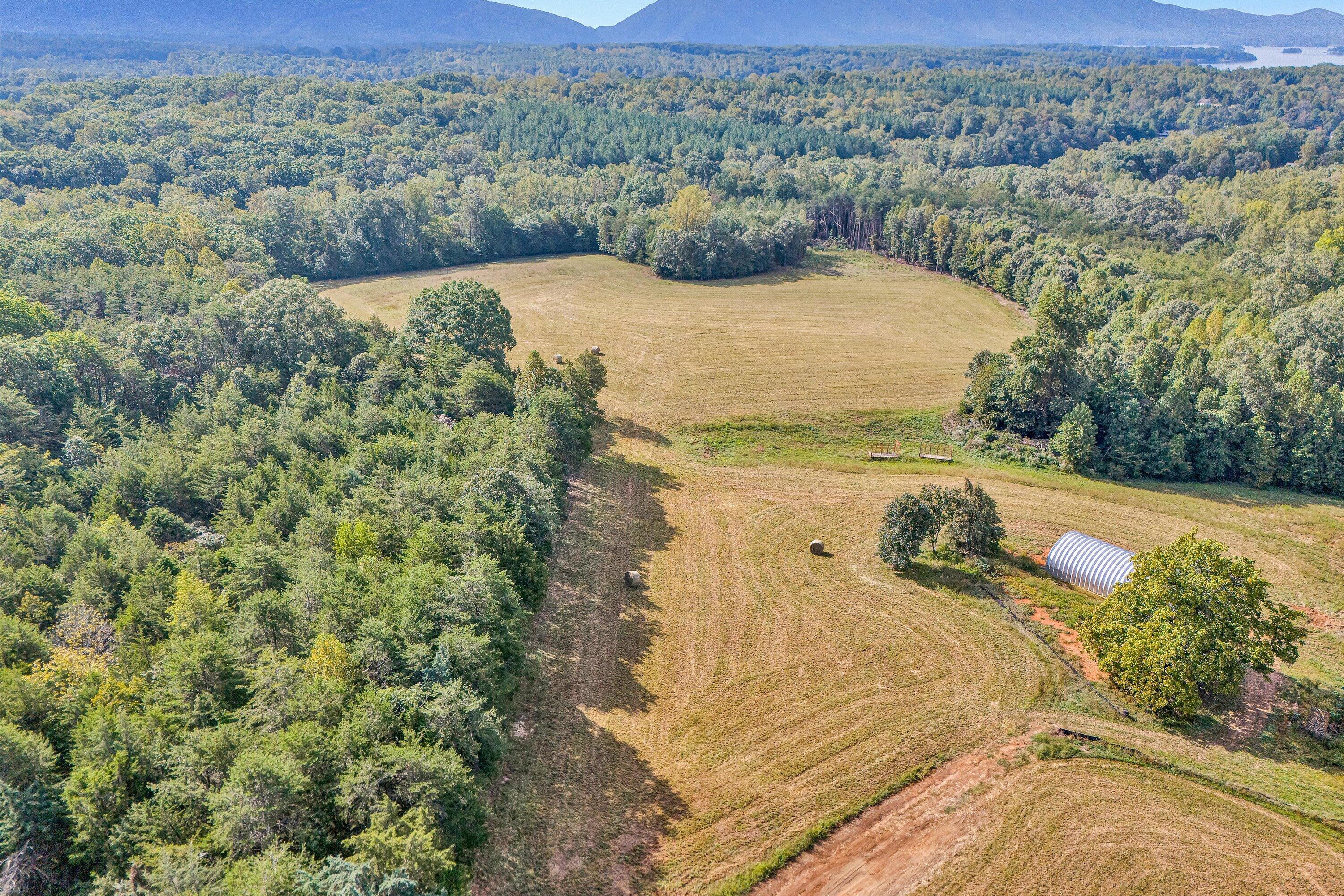 3 Pine Ridge Road Huddleston, VA 24104 - Photo 6 of 21 Pine Ridge Road (9)