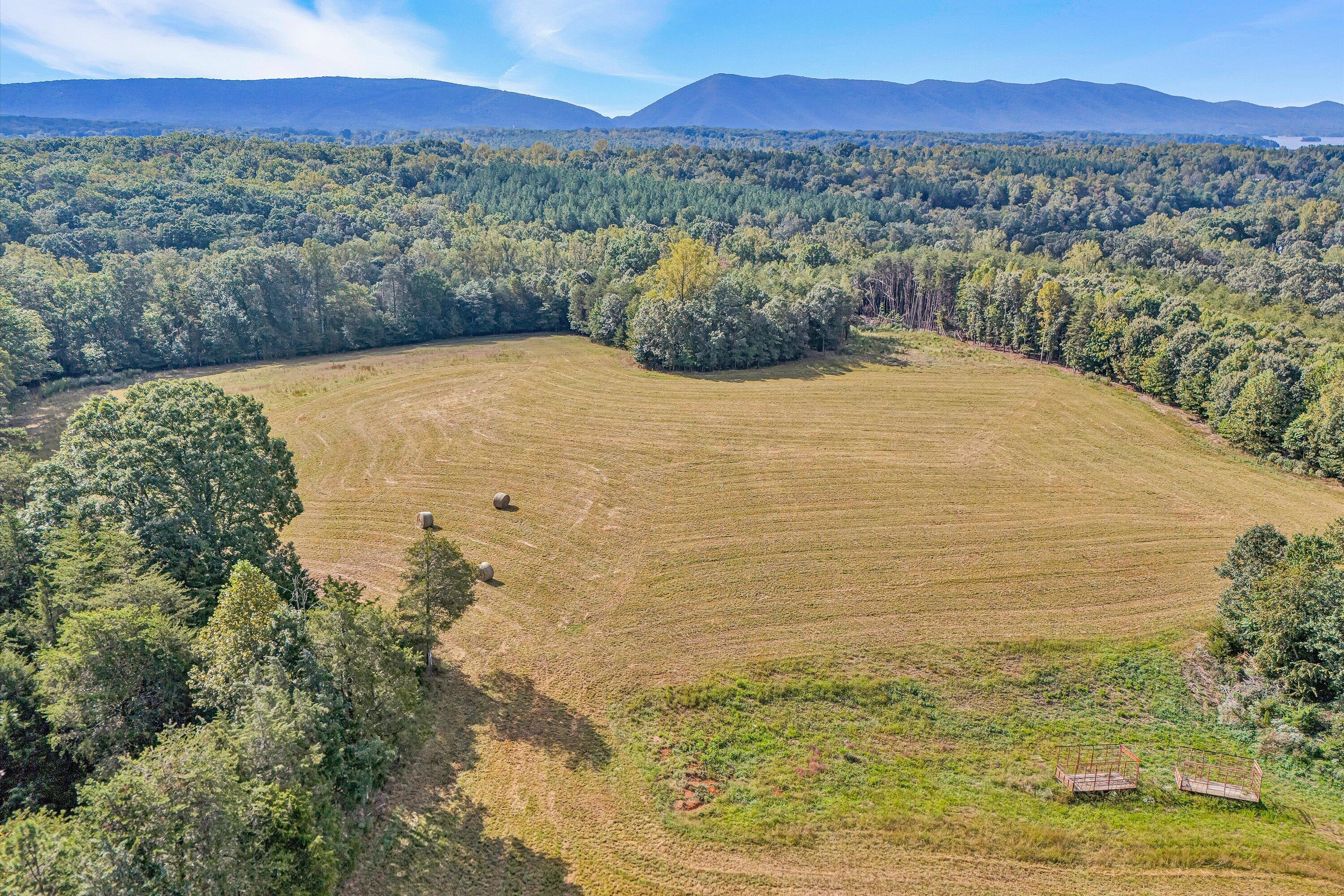 3 Pine Ridge Road Huddleston, VA 24104 - Photo 7 of 21 Pine Ridge Road (10)