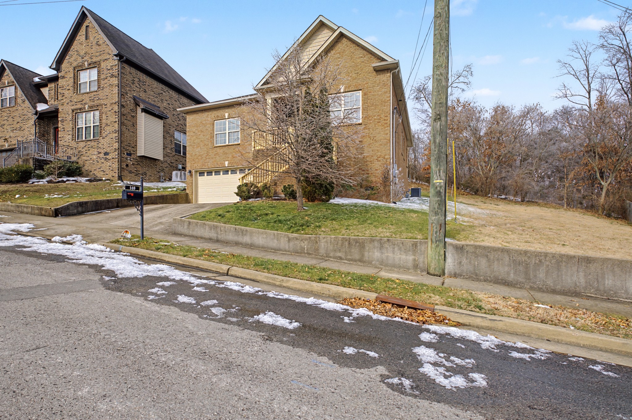 140 Tulip Grove Point Hermitage, TN 37076 - Photo 2 of 26