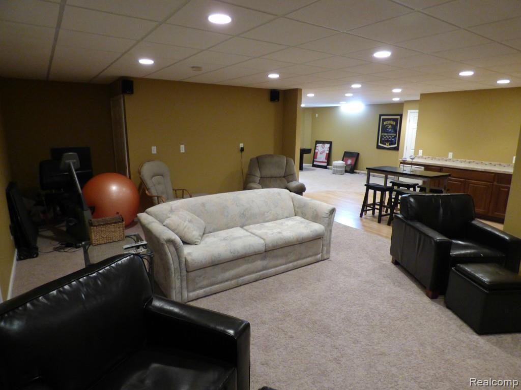 6845 Earhart Road South Lyon, MI 48178 - Photo 52 of 56 P1020621.jpg