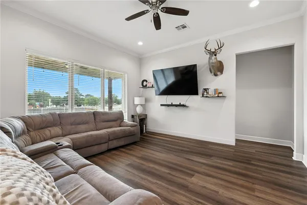 $289,000 | 2862 Messenger Way, Bryan, TX 77803