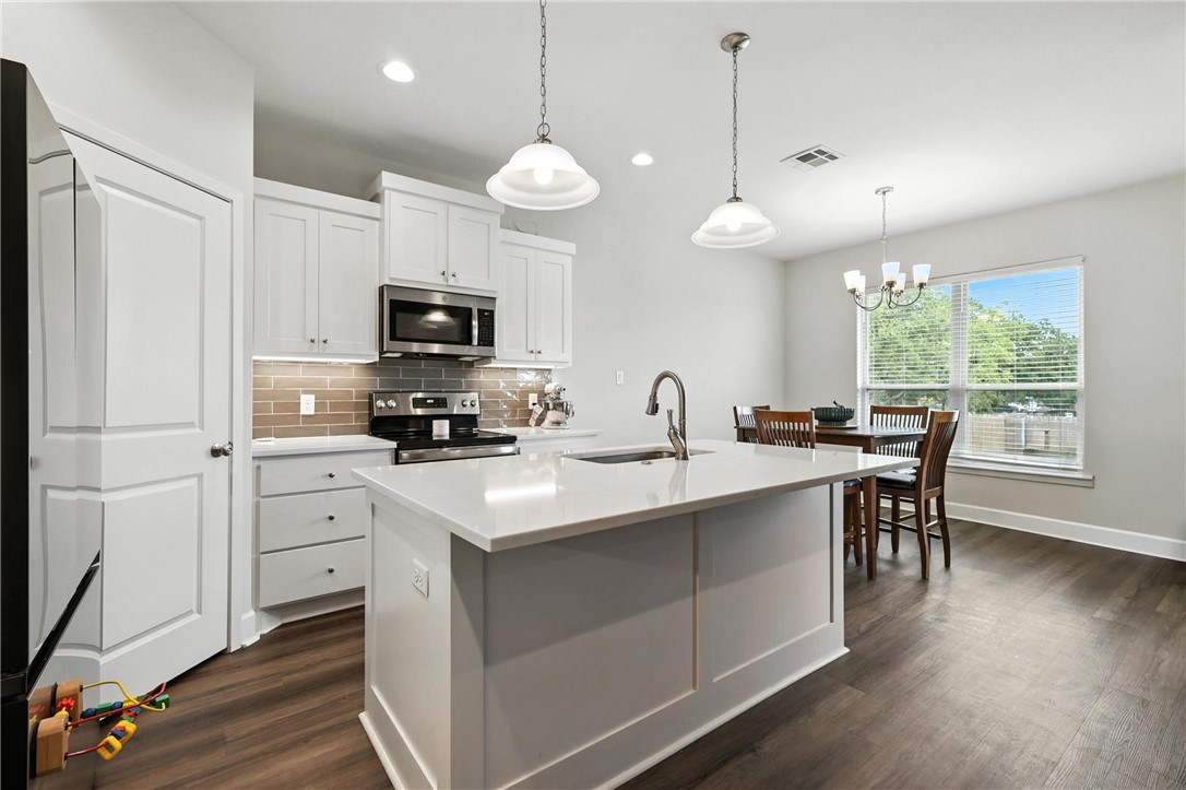 2862 Messenger Way Bryan, TX 77803 - Photo 5 of 21