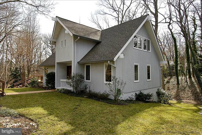 1043 Old Bay Ridge Road Annapolis, MD 21403 - Photo 11 of 30 Exterior (Front)