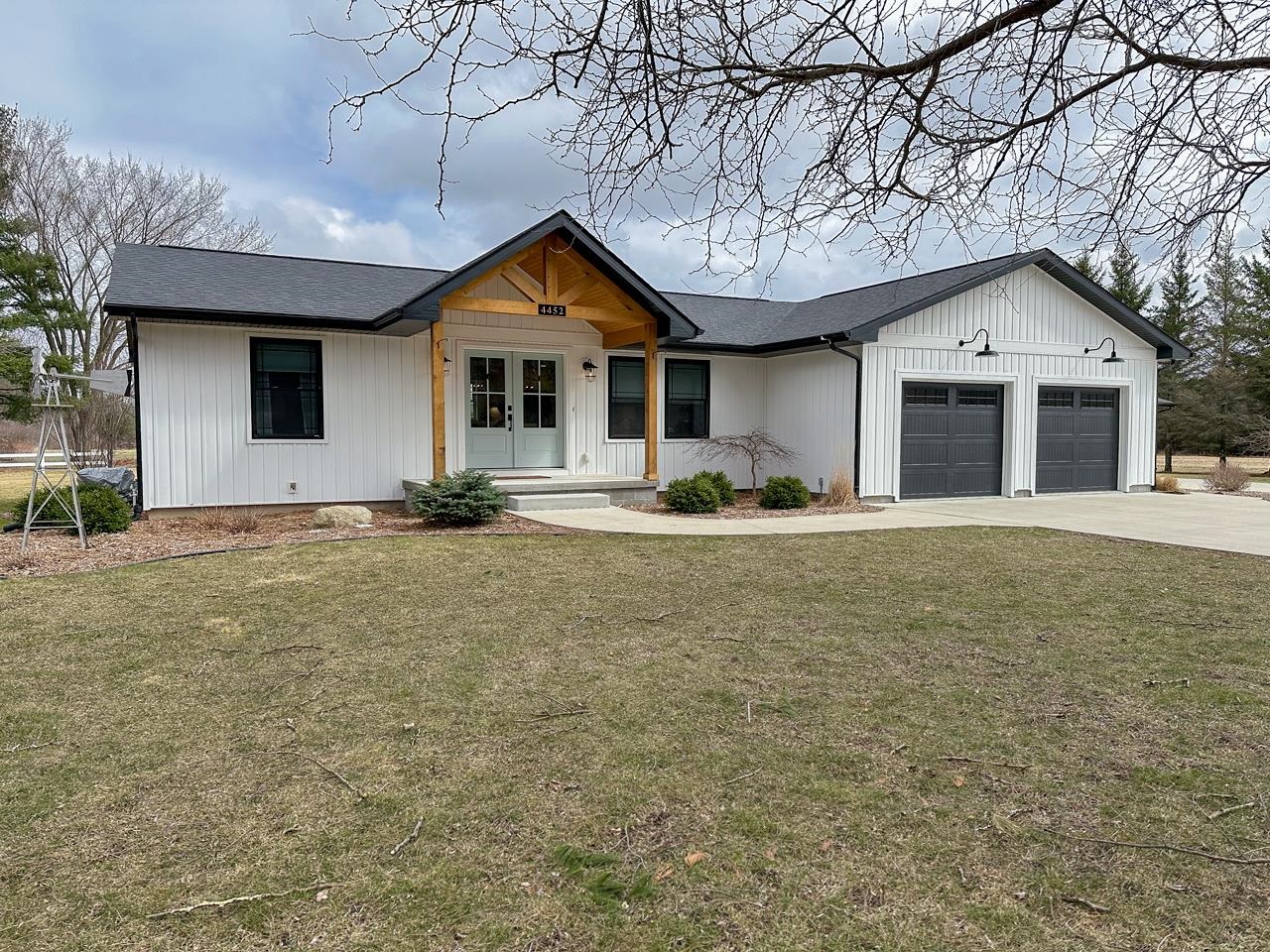 4452 North Lewis Road Coleman, MI 48618 - Photo 2 of 47 1931759-e3cb9e72-1650-4e7e-bcce-d20dea7def43.JPG