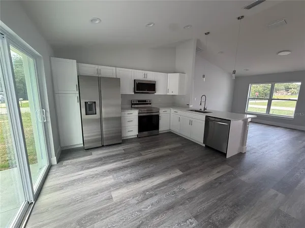 $1,850 | 13670 Southwest 113th Place, Dunnellon, FL 34432