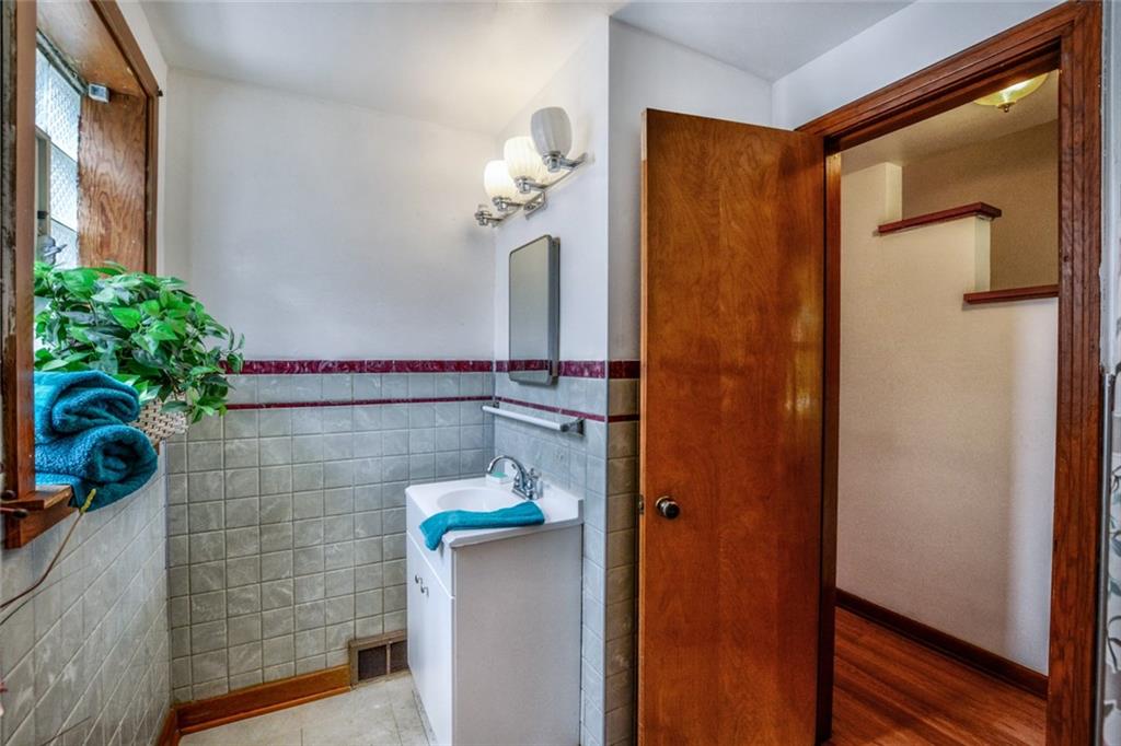 636 Irwin Run Road West Mifflin, PA 15122 - Photo 15 of 25 Gallery Image 15