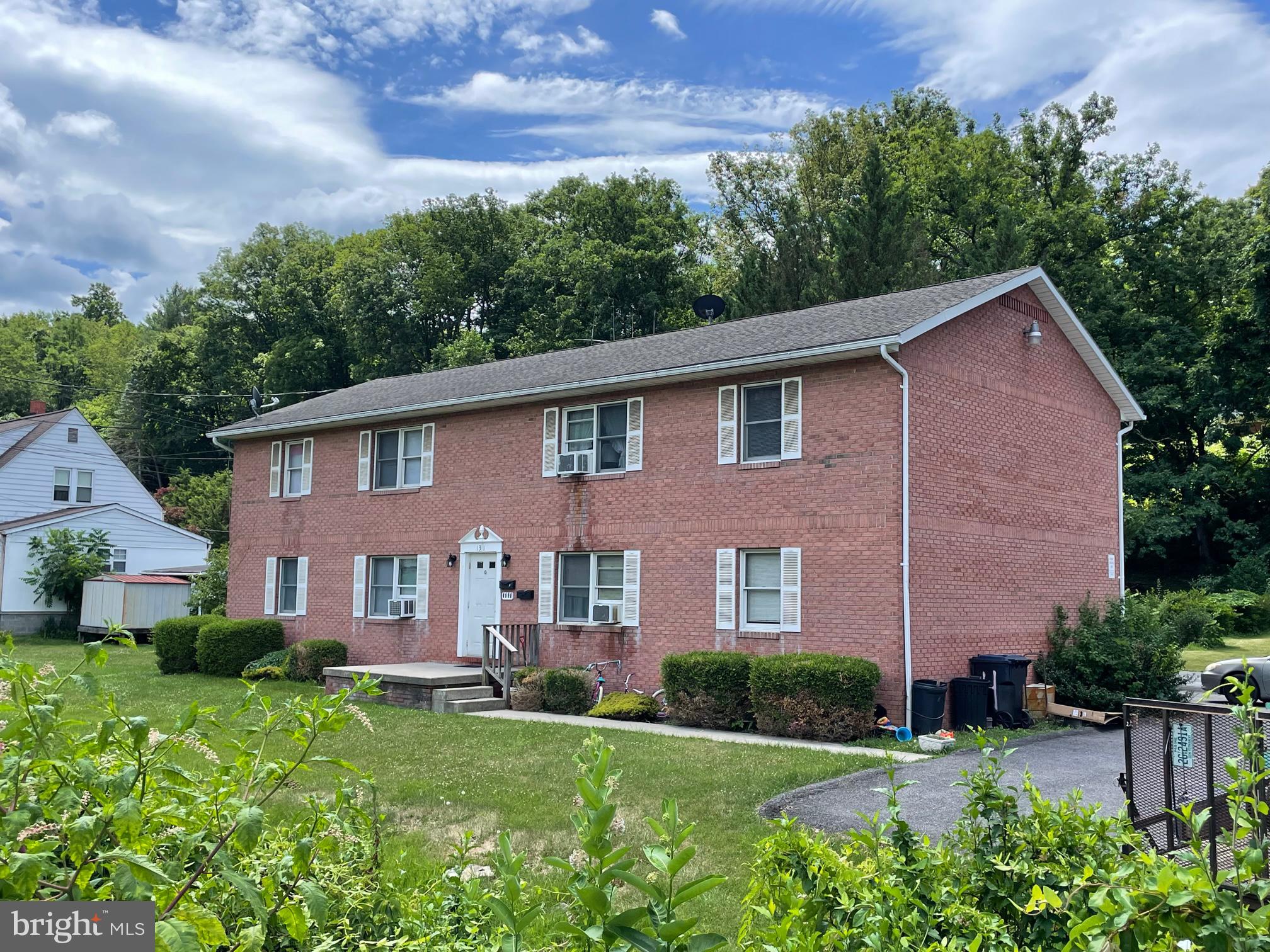 131 Biser Street Berkeley Springs, WV 25411 - Photo 2 of 32