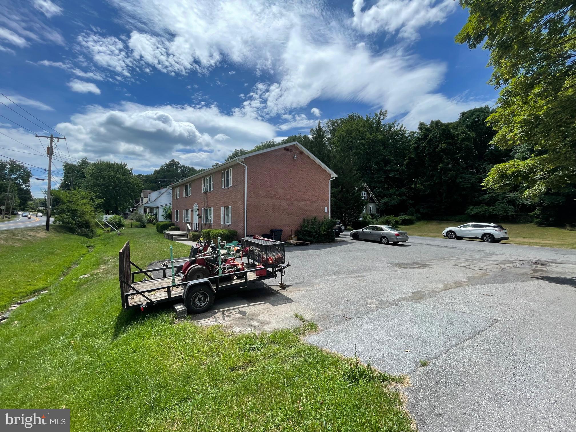 131 Biser Street Berkeley Springs, WV 25411 - Photo 4 of 32