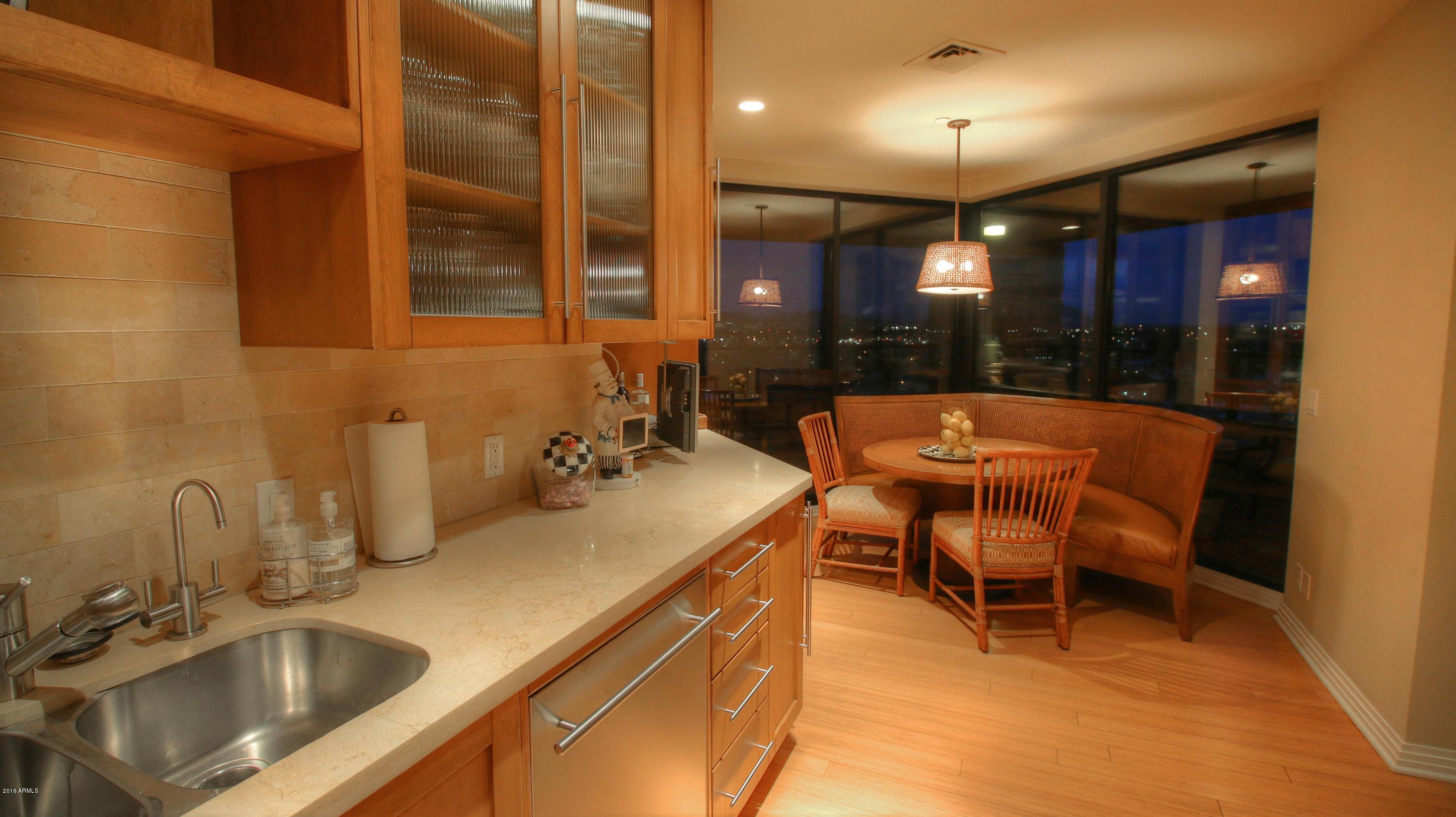 1040 East Osborn Road, Unit 1002 Phoenix, AZ 85014 - Photo 16 of 34 High grade kitchen