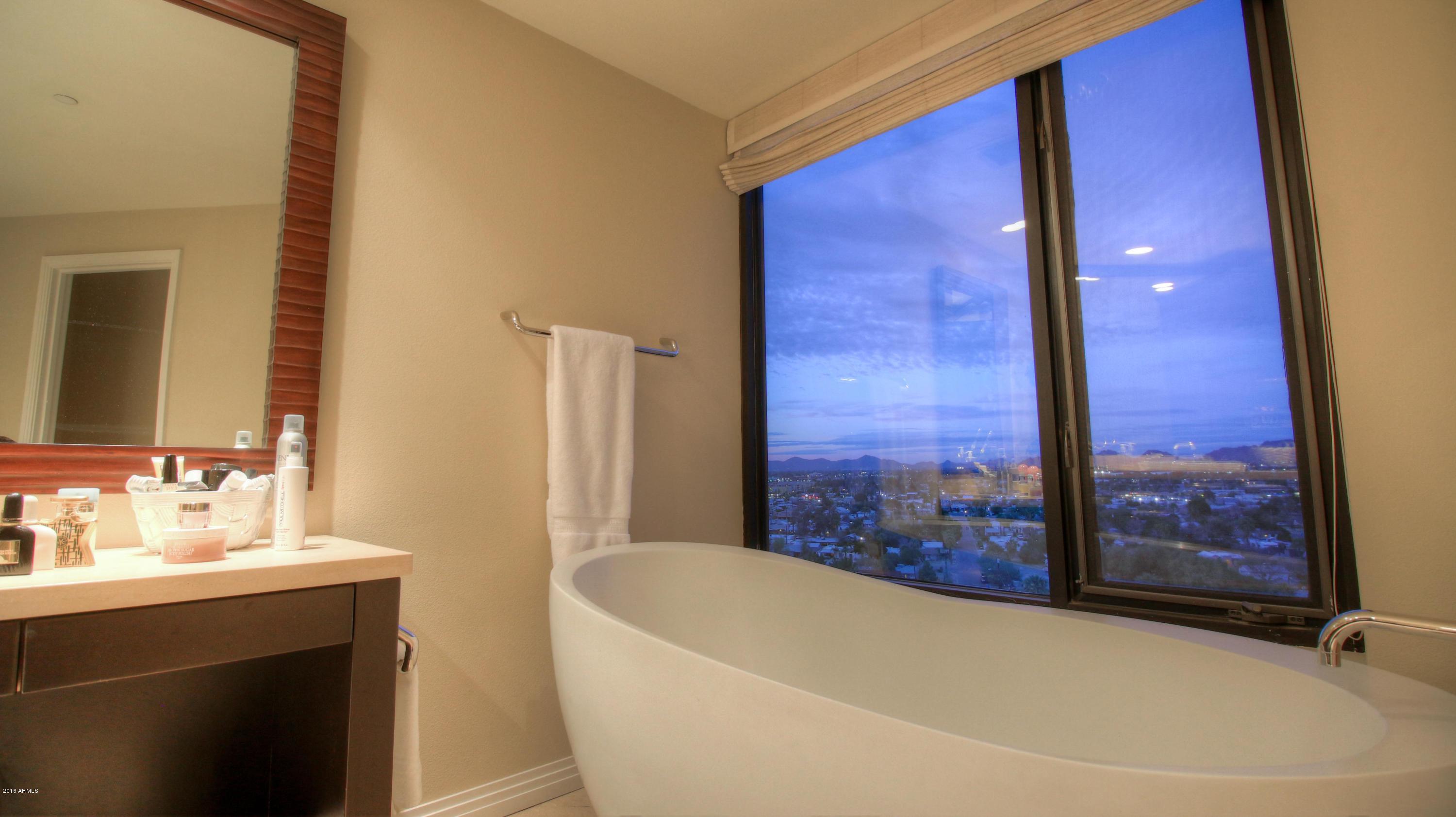 1040 East Osborn Road, Unit 1002 Phoenix, AZ 85014 - Photo 28 of 34 Elegant Soaking Tub