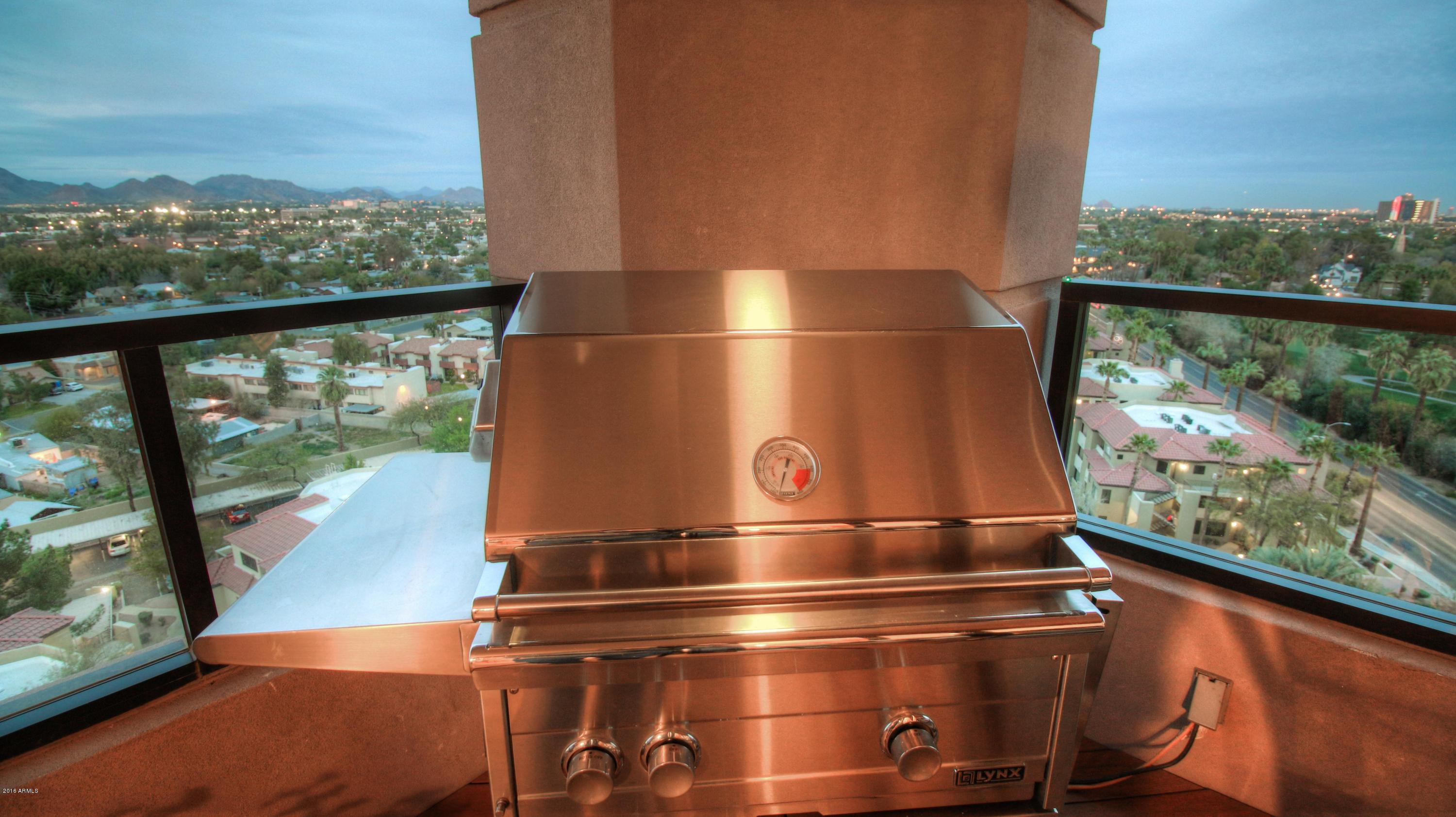 1040 East Osborn Road, Unit 1002 Phoenix, AZ 85014 - Photo 29 of 34 Large Gas Grill on patio