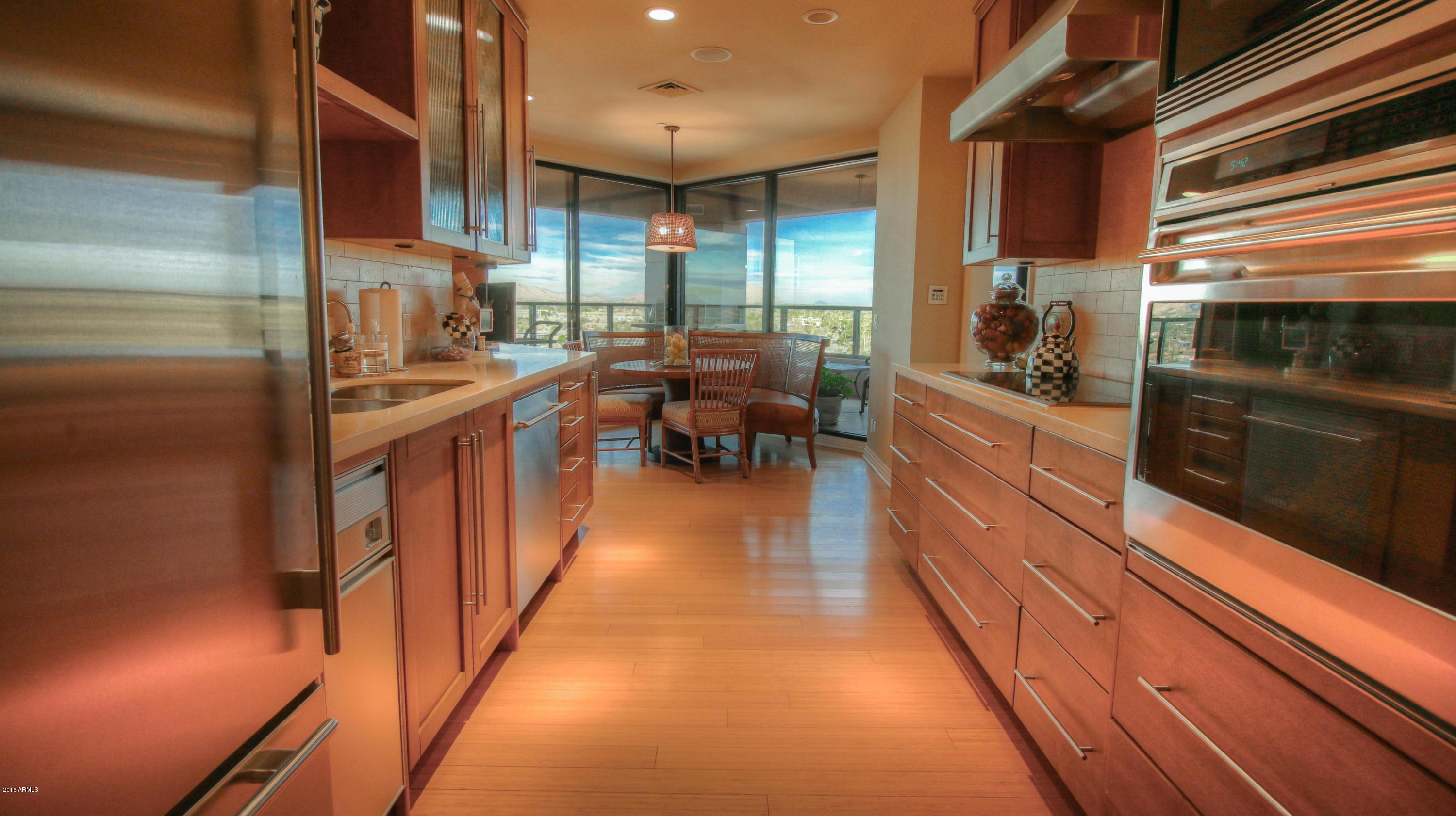 1040 East Osborn Road, Unit 1002 Phoenix, AZ 85014 - Photo 4 of 34 Outstanding Kitchen