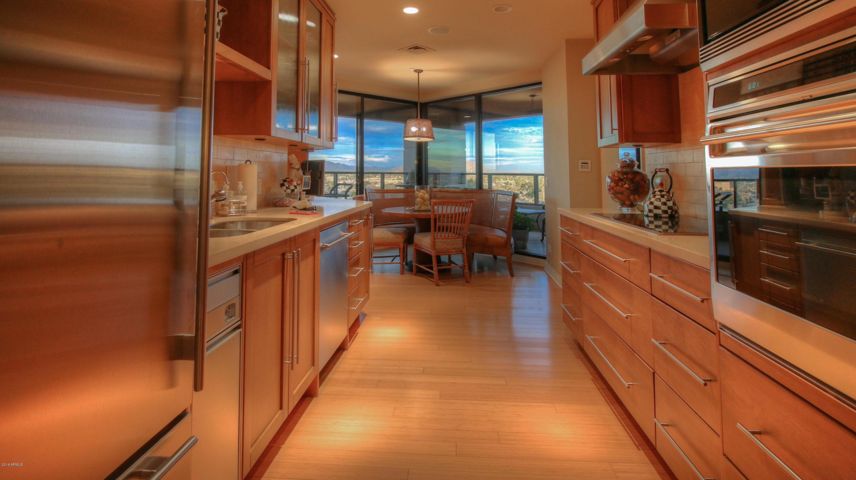 1040 East Osborn Road, Unit 1002 Phoenix, AZ 85014 - Photo 6 of 34 Upgraded appliances