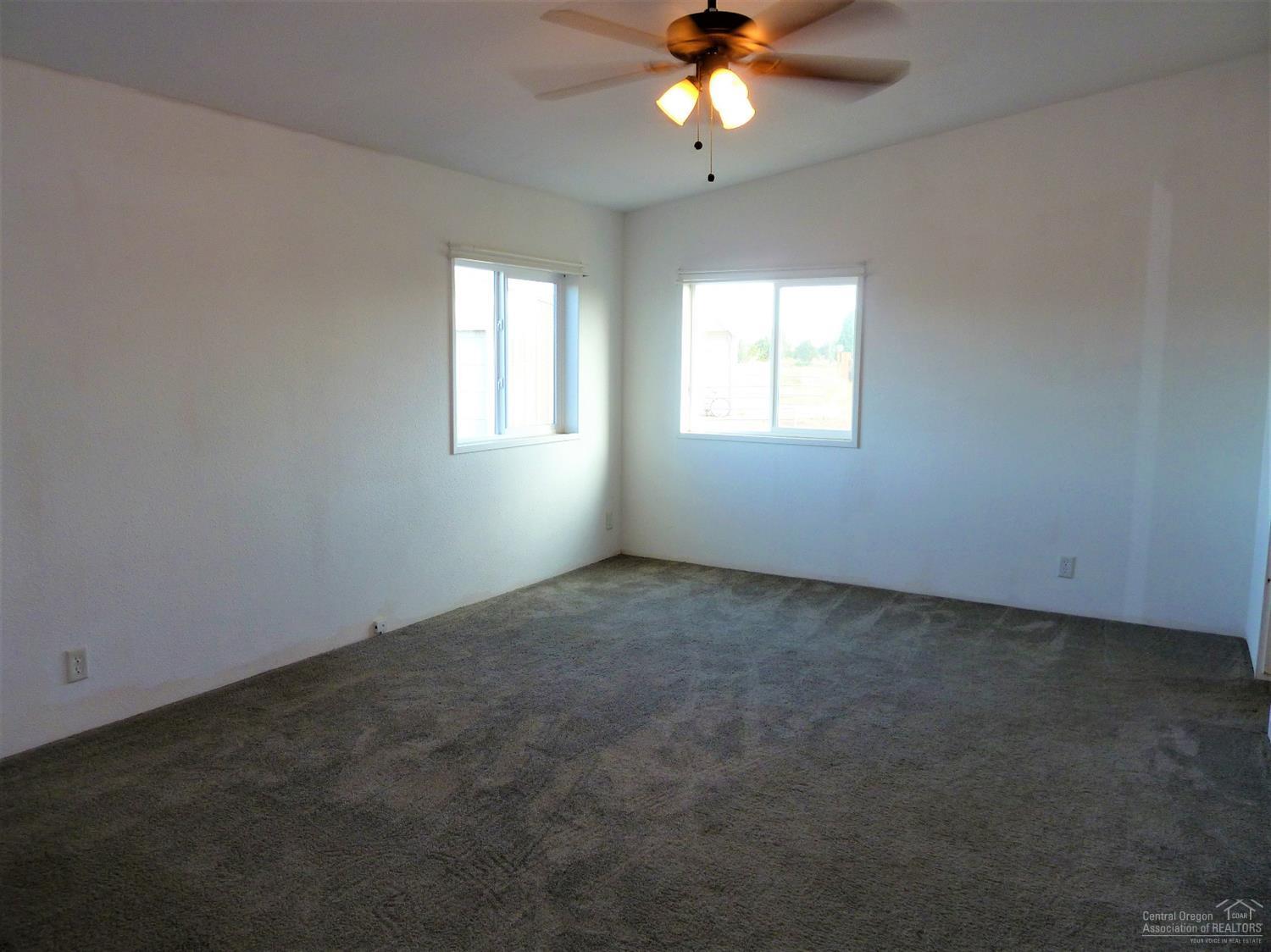 7356 Southwest Onyx Road Terrebonne, OR 97760 - Photo 15 of 25 Master bedroom