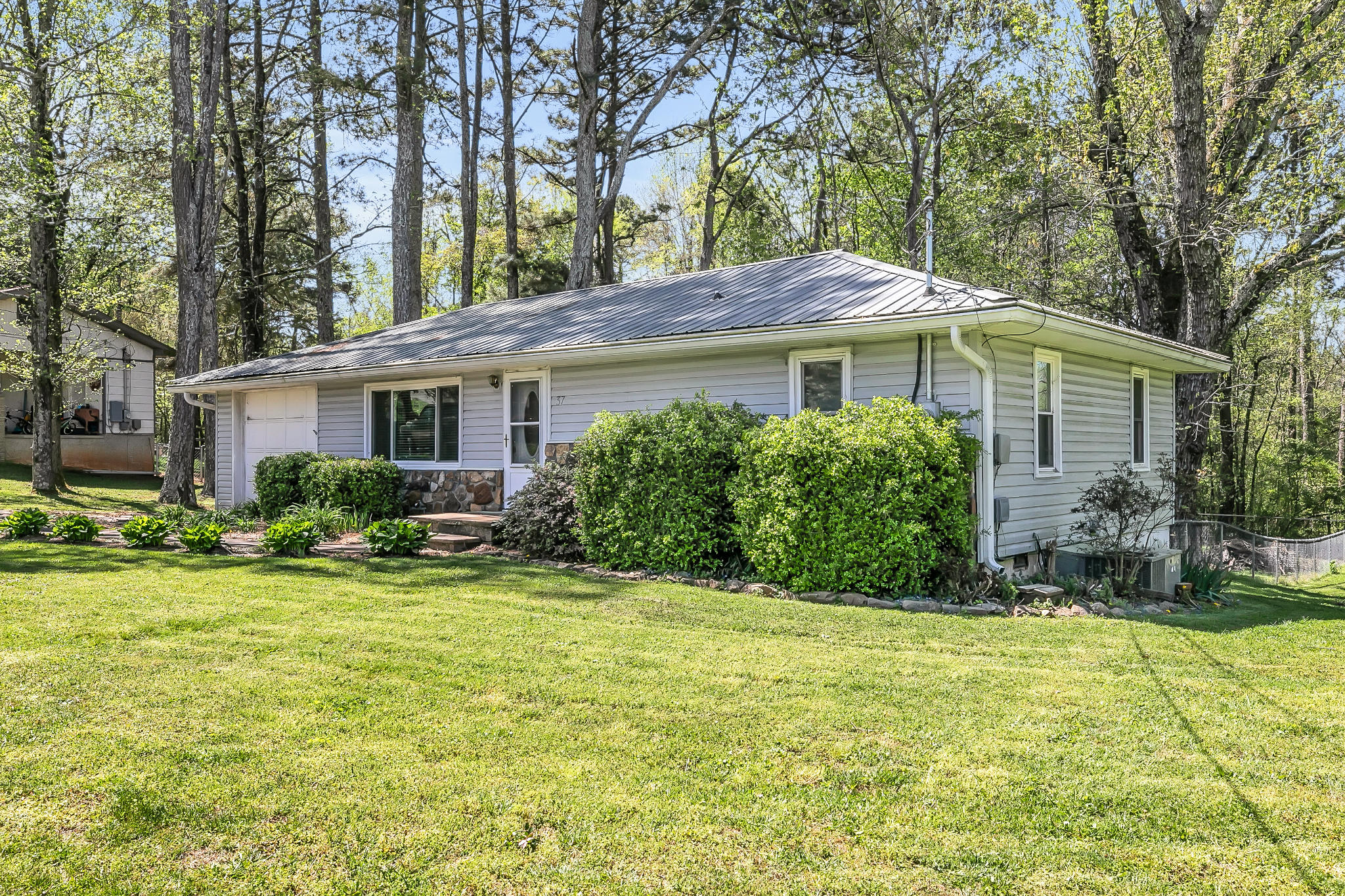 37 Mohawk Trail Ringgold, GA 30736 - Photo 4 of 23 849A2789