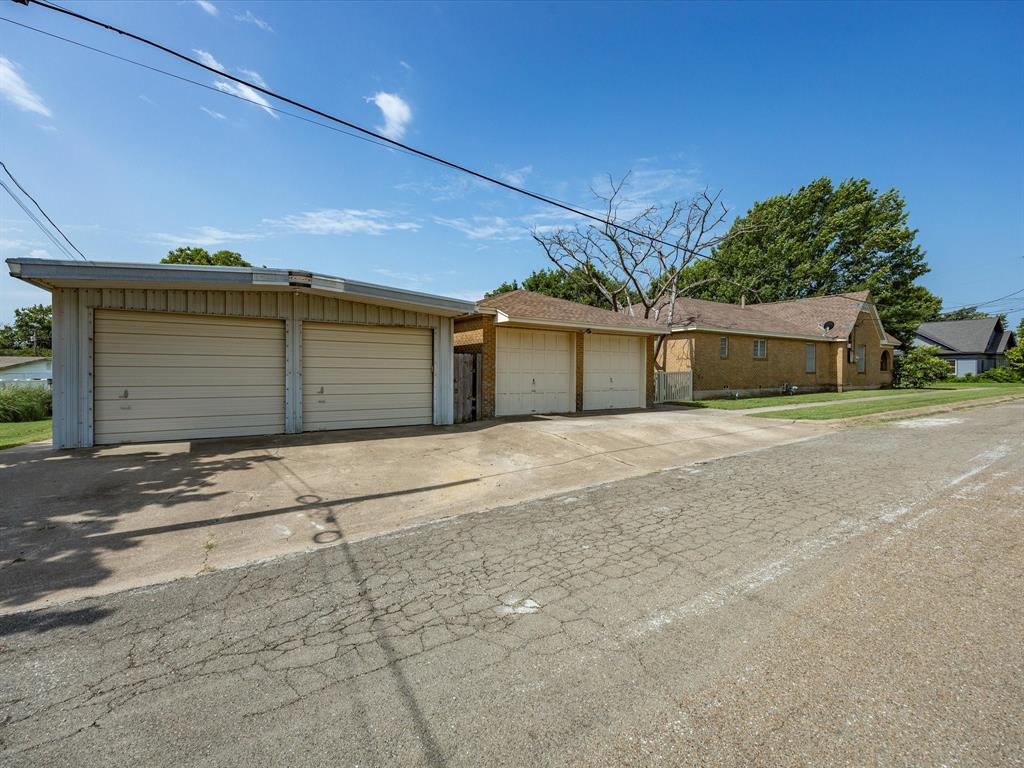 901 South College Avenue Decatur, TX 76234 - Photo 36 of 38