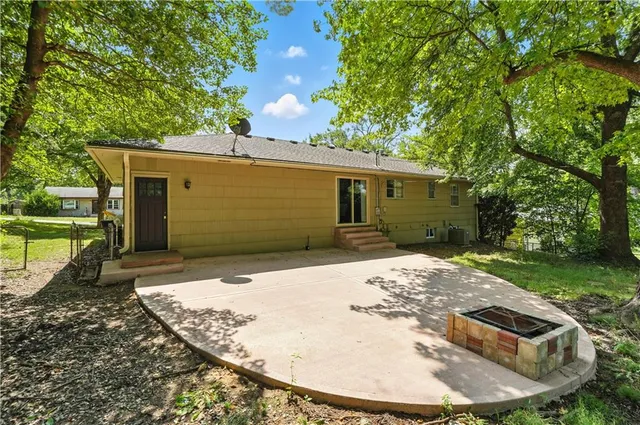 $282,000 | 4100 East 112 Street, Kansas City, MO 64137