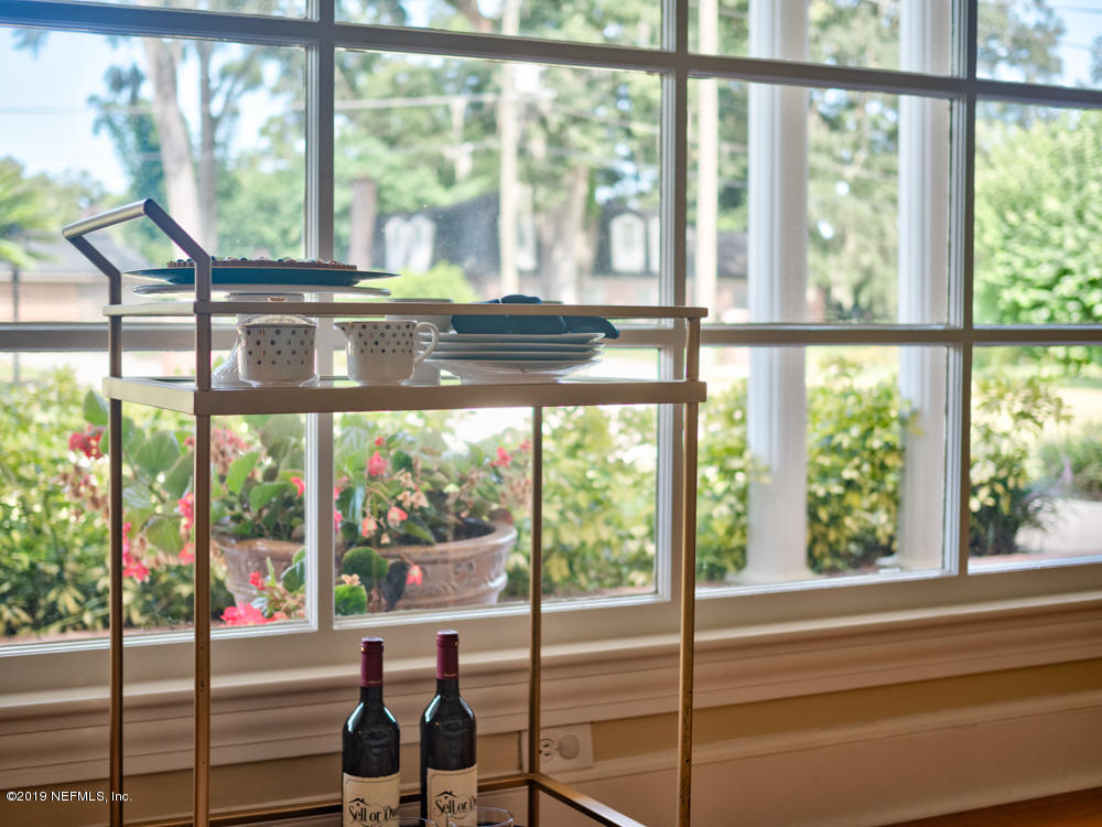 9406 Wexford Road Jacksonville, FL 32257 - Photo 17 of 49 Living Room Window