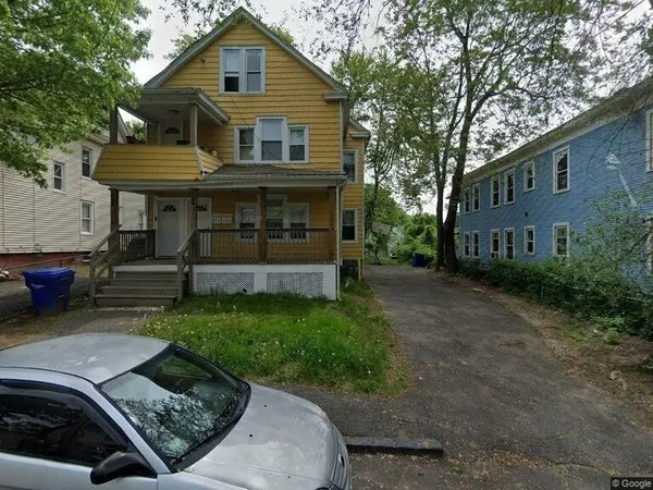 $2,200 | 36-38 Greenacre Square, Unit 3, Springfield, MA 01105