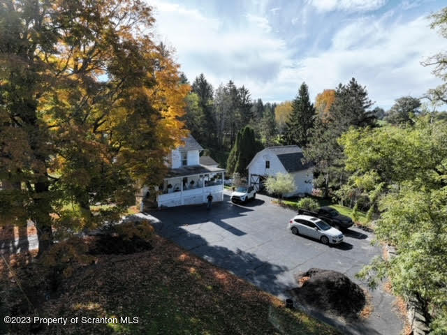 801 North Abington Road Waverly, PA 18471 - Photo 4 of 70