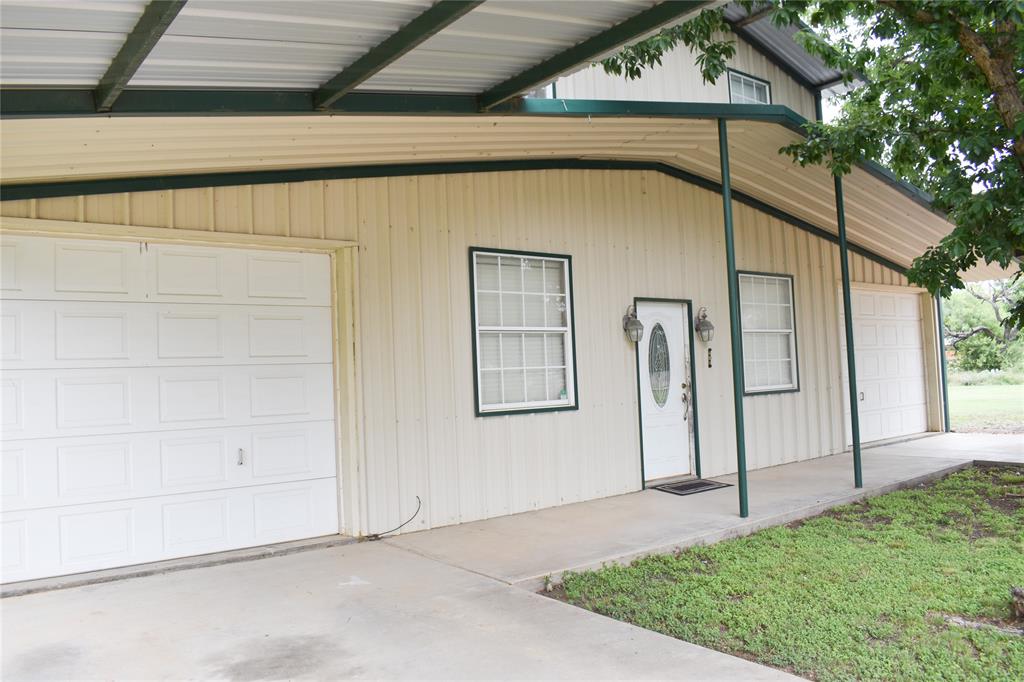 101 South Loop Drive Brady, TX 76825 - Photo 4 of 32
