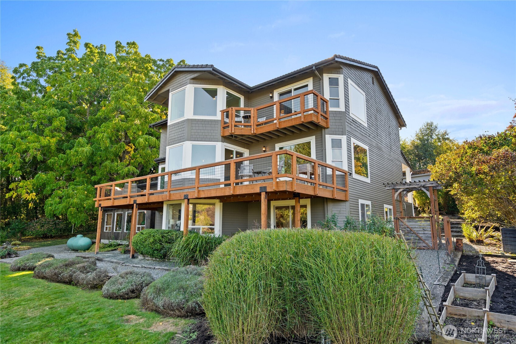 6237 Walnut Way Clinton, WA 98236 - Photo 34 of 40 Gallery Image 34