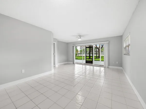 $315,000 | 550 Southwest 137th Avenue, Unit L114, Pembroke Pines, FL 33027