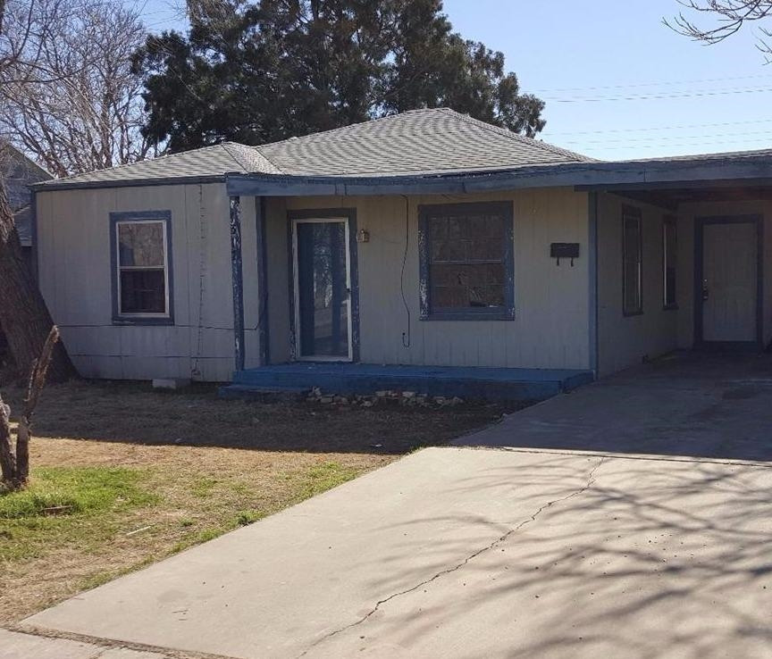 1317 28th Street Lubbock, TX 79411 - Photo 1 of 1 a front view of a house
