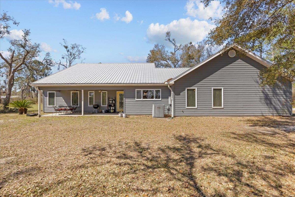 201 State Street Perry, FL 32348 - Photo 6 of 44