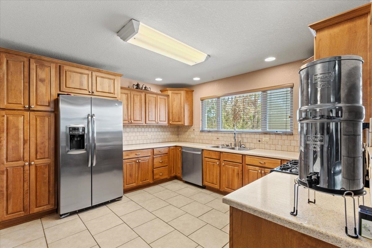 201 State Street Perry, FL 32348 - Photo 8 of 44