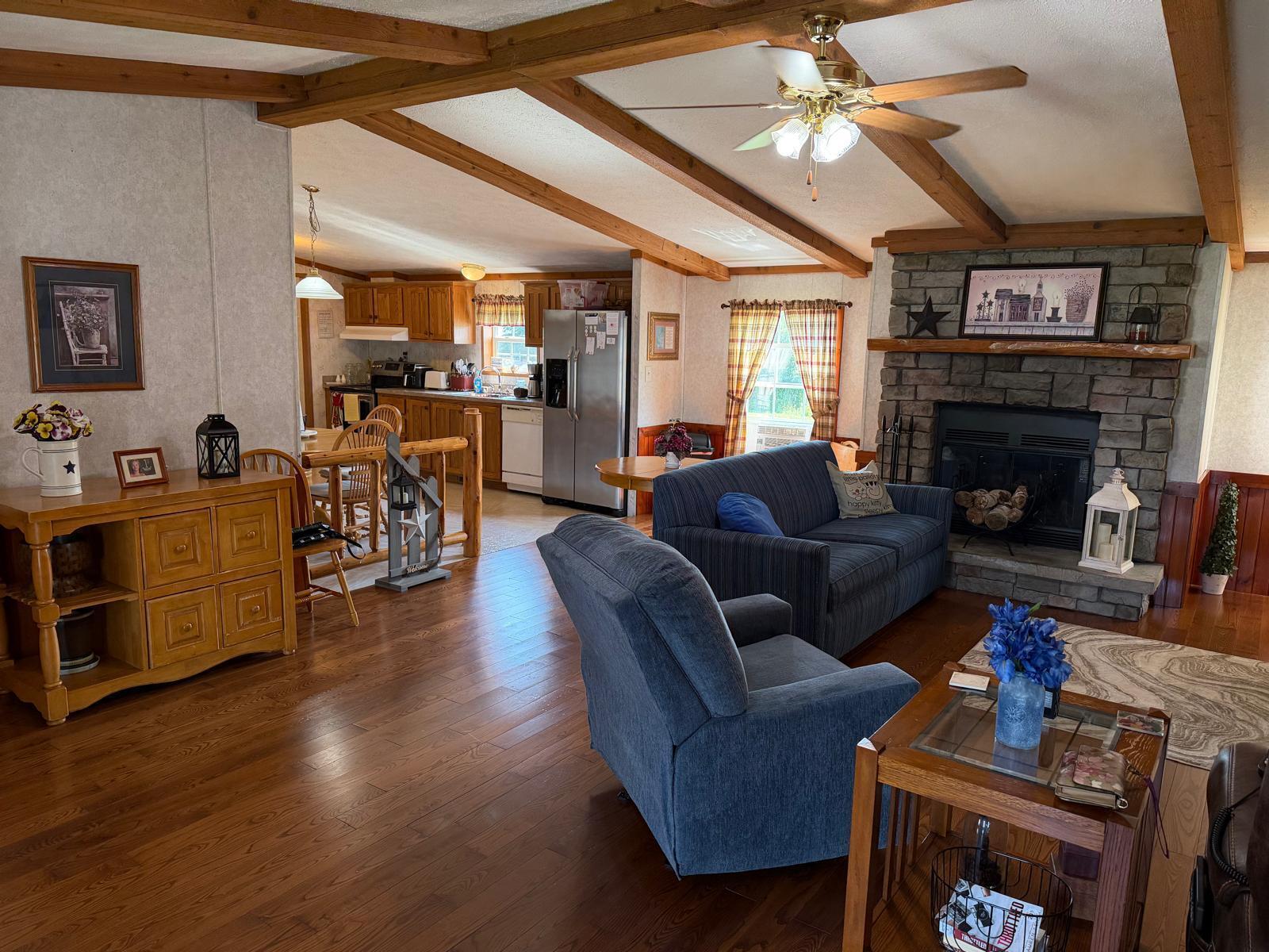 16 Ward Street Presque Isle, ME 04769 - Photo 17 of 33 Living Room