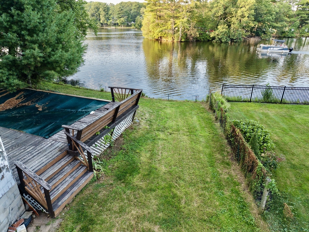 2 Colonial Road Lynnfield, MA 01940 - Photo 3 of 39 Gallery Image 3