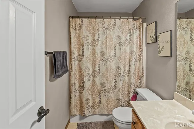 $260,000 | 113 East Harrisonville Drive, Valmeyer, IL 62295