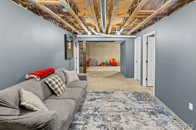 $260,000 | 113 East Harrisonville Drive, Valmeyer, IL 62295