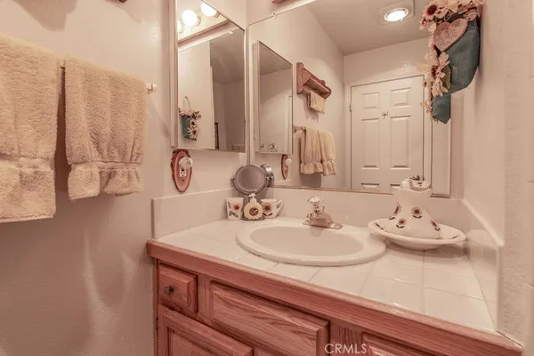 $575,000 | 43091 Bear Creek Court, Big Bear Lake, CA 92315