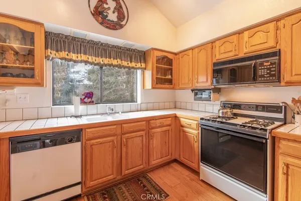 $575,000 | 43091 Bear Creek Court, Big Bear Lake, CA 92315