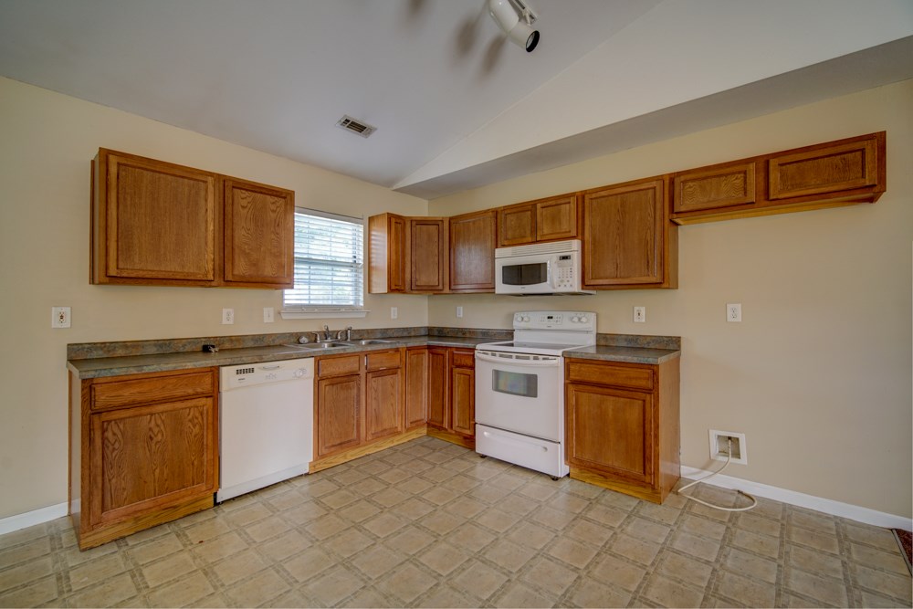 132 Falcon Ridge Drive Boiling Springs, SC 29316 - Photo 8 of 23 Gallery Image 8