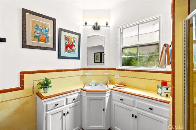 $4,800 | 9101 La Salle Avenue, Los Angeles, CA 90047