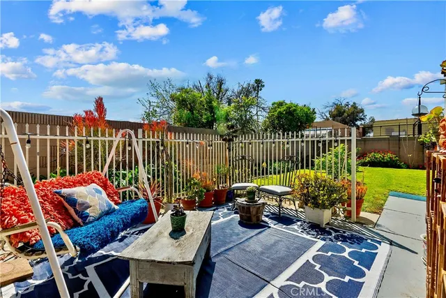 $4,800 | 9101 La Salle Avenue, Los Angeles, CA 90047