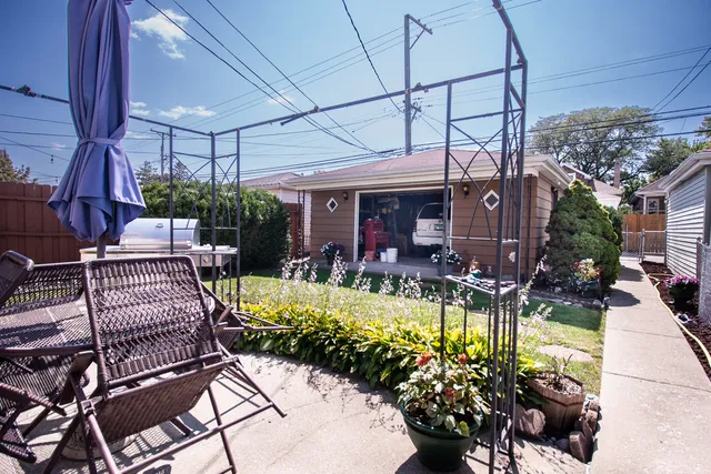 $399,900 | 5923 West Eddy Street, Chicago, IL 60634