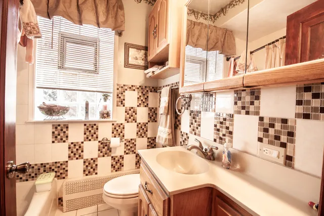 $399,900 | 5923 West Eddy Street, Chicago, IL 60634