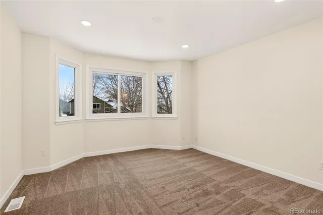 a view of empty room with window