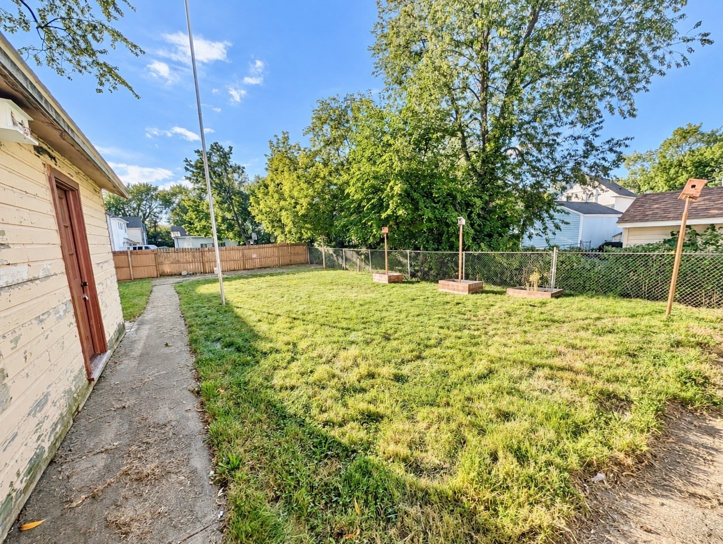 64-66 Lyons Street Springfield, MA 01151 - Photo 31 of 33 Gallery Image 31
