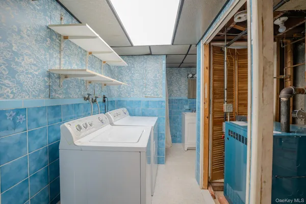 $1,090,000 | 49-58 Utopia Parkway | Flushing