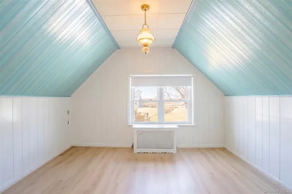 $1,090,000 | 49-58 Utopia Parkway | Flushing