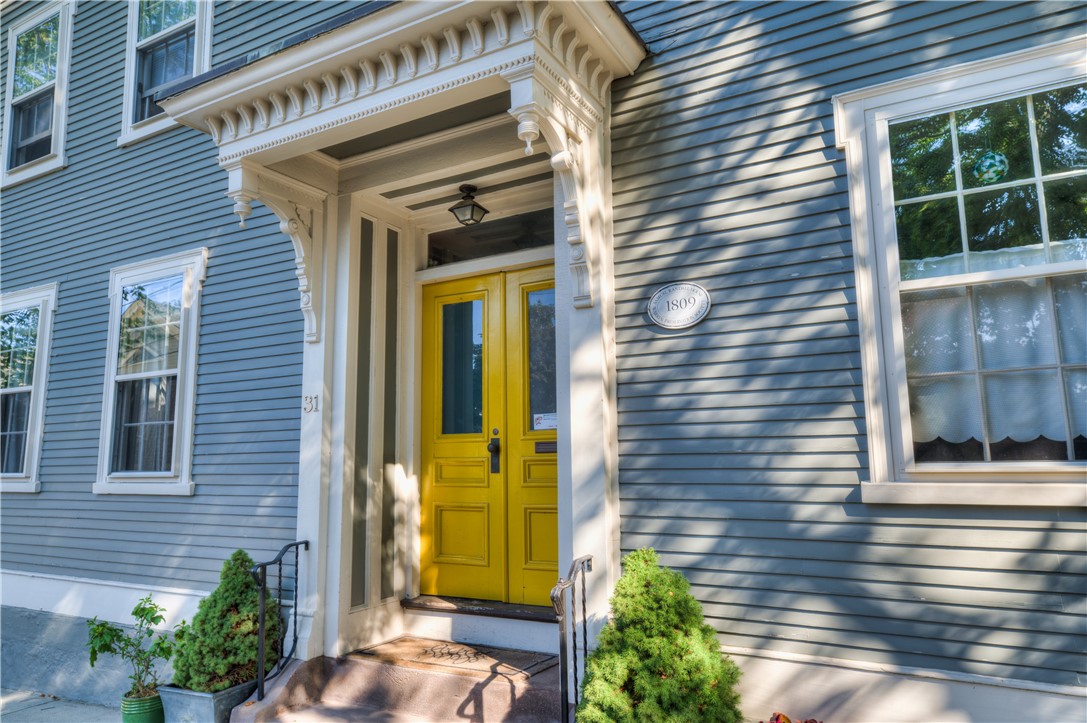 31 Baker Street Warren, RI 02885 - Photo 3 of 40 Front Doorway